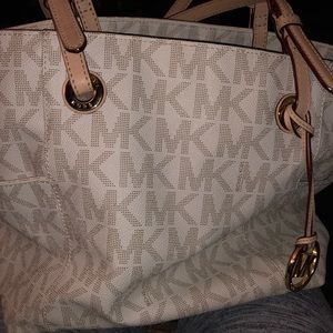 Michael Kors Authentic Purse❗️